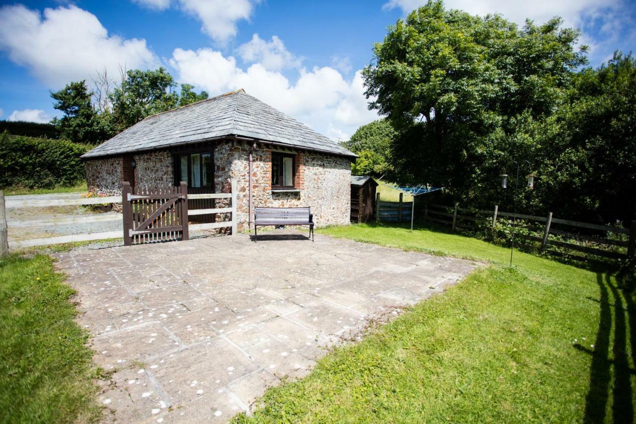 Sharlands Farm Holiday Cottages 布德 外观 照片